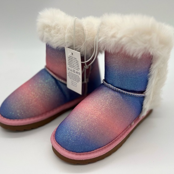 Other - NWT K KomForme Kid's Boots Warm Fur Lined With Ribbon Pink blue shimmer Winter
